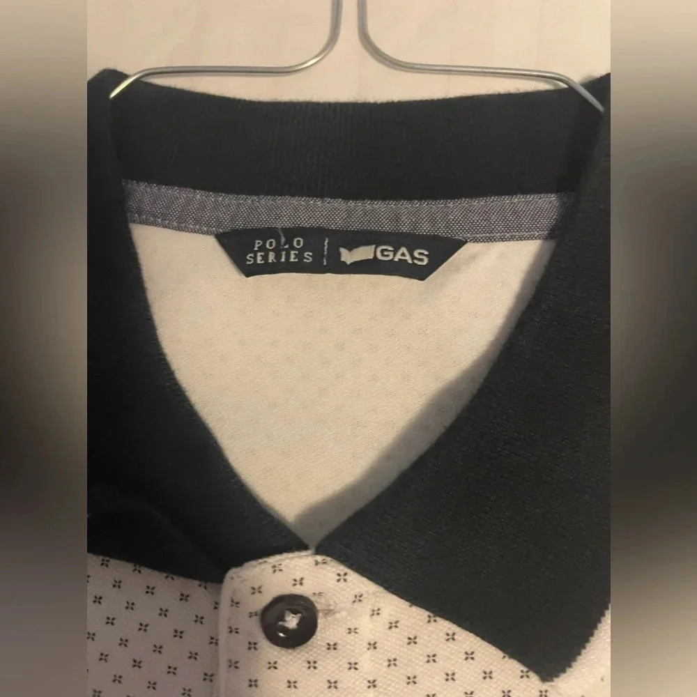 Gas - Picture 2 of 2